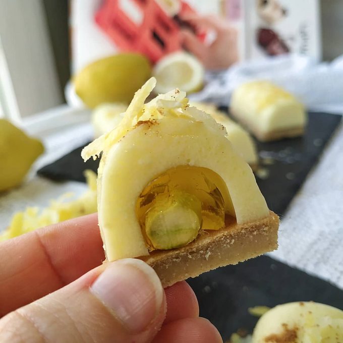 Mini mousse de limón y pistacho